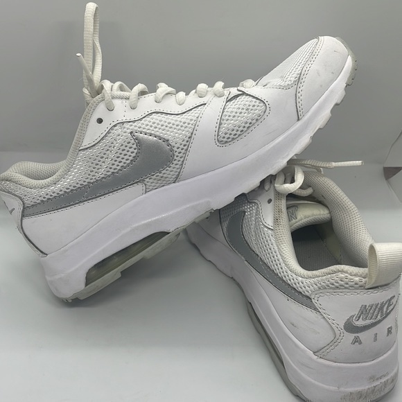 Nike Shoes - Nike Shoes Nike Air Max size 8.5 white with gray athletic